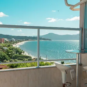 Mergulho No Mar De Jurerê Com Vista Lateral , Florianópolis Brasil